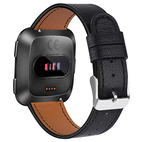 Amzpas Bracelet pour Fitbit Versa/Fitbit Versa Lite Bracelet, Bande en Cuir de Remplacement Réglable Sangle Rechange avec Métal Connecteurs Accessoires pour Fitbit Versa(01 Noir) Cover