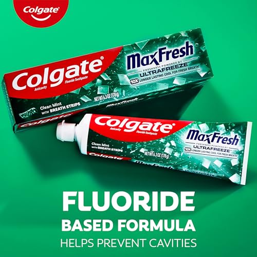 colgate maxfresh clean mint toothpaste pack fresh breath toothpaste with fluoride and hundreds of mini breath strips leaves mouth feeling refreshed for hours 4 pack 63 oz