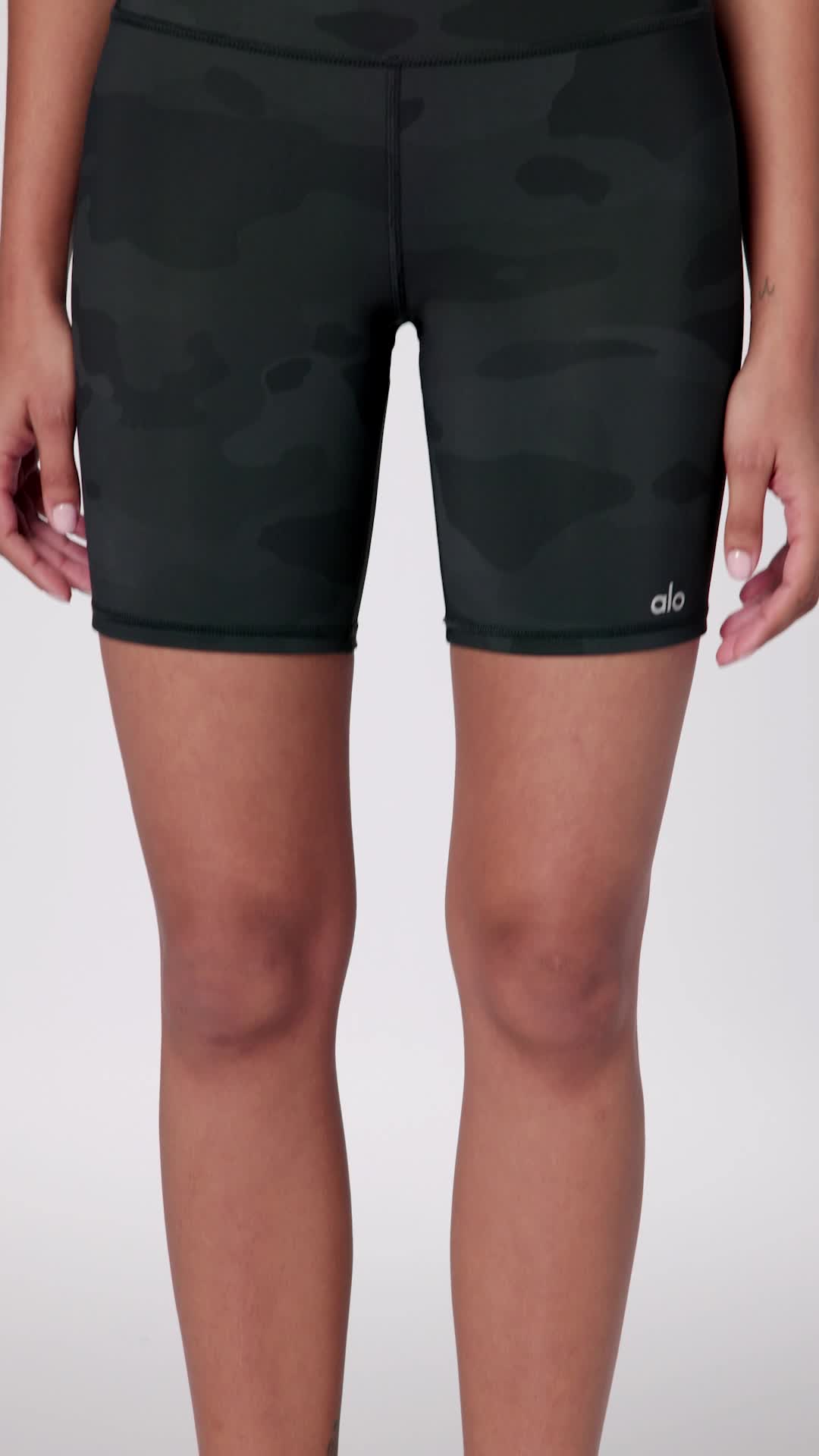 Amazon.com: Alo Yoga Women's High Waist Vapor Short, Classic Fit