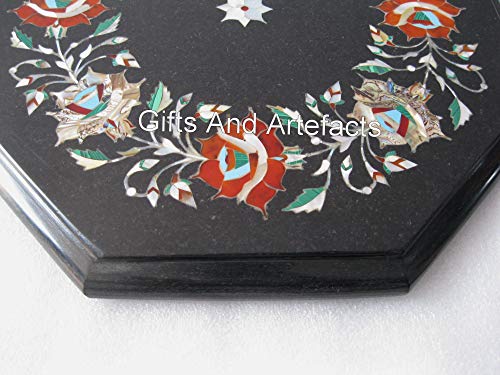 Table basse en marbre noir compacte pour optimiser les petits salons