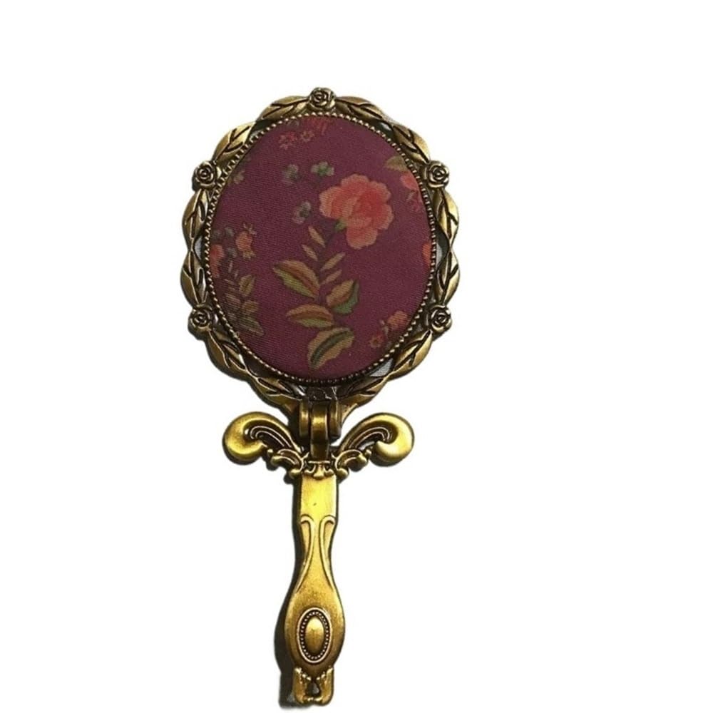 Miroir de maquillage rétro pour vos retouches beauté nomades en voyage
