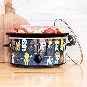 Uncanny Brands Star Wars 5 Quart Slow Cooker- Easy Cooking Across the Galaxy- Kitchen Appliance