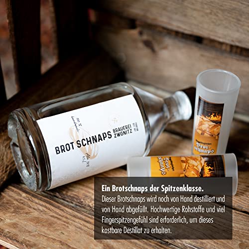Brauerei Zwönitz Erzgebirgischer Brotschnaps Geschenkset/Alkohol Geschenk Set aus Brotschnaps 0,5l und zwei passenden… – Bild 3