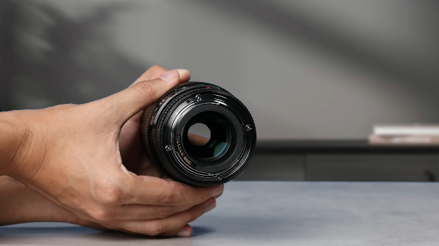 Canon EF 100mm f/2.8L IS Macro USM Lens Black KSA Version with KSA