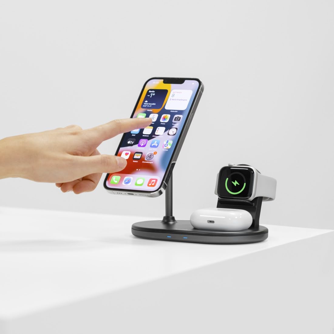 Hama MagCharge - Caricatore wireless per Apple iPhone, Apple AirPod, Apple Watch (stazione di ricarica induttiva con Quick Charge 15 W, ricarica wireless magnetica per Apple MagSafe e Hama MagLine)