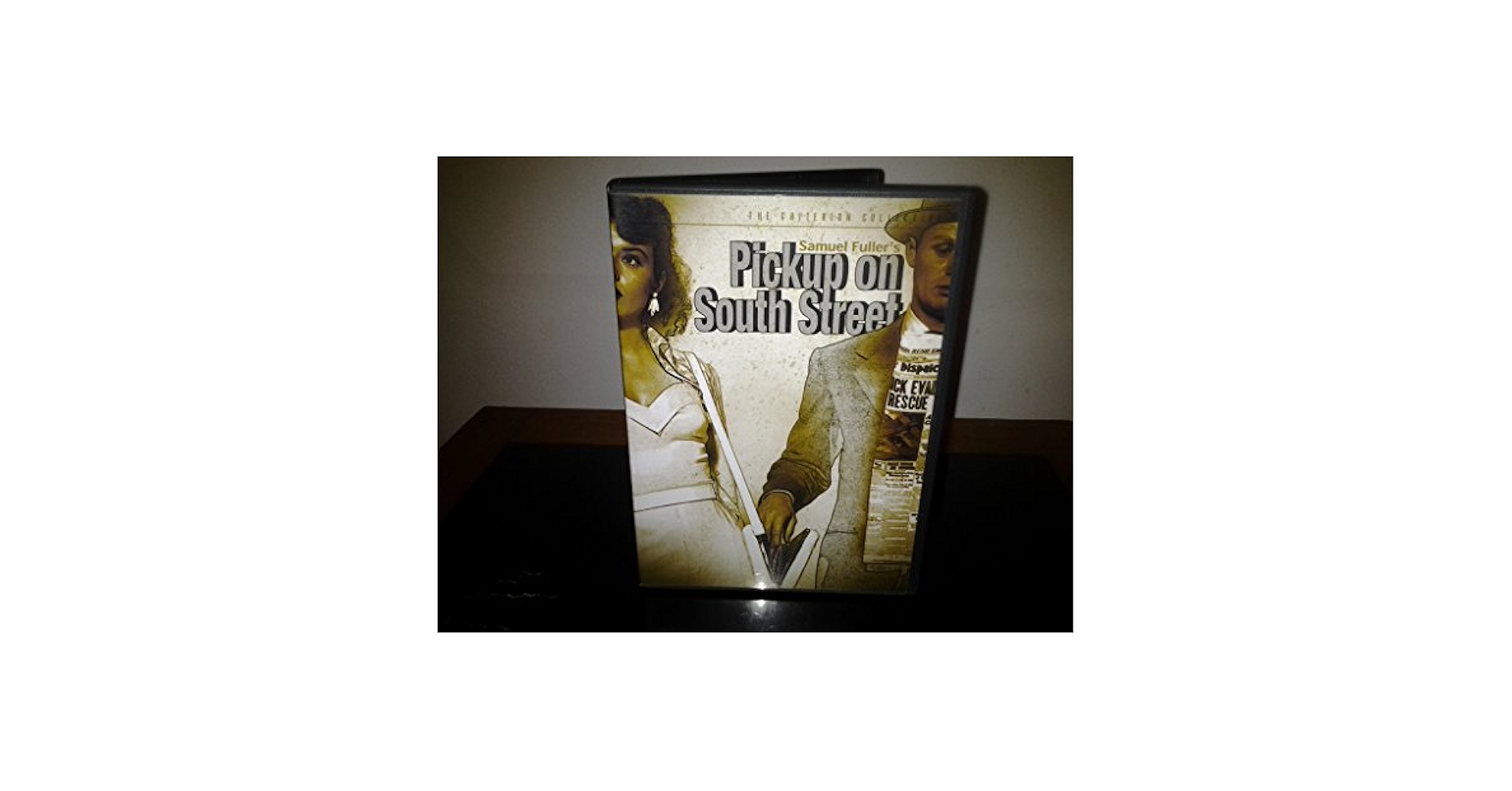 Amazon.com: Pickup on South Street (The Criterion Collection