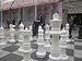 Produktbild Ubergames Mega Giga Schach Figuren (94 cm) aus hochwertigem, wetterbeständigem, UV-beständigem Kunststoff - Freiland Schach Figuren Gross
