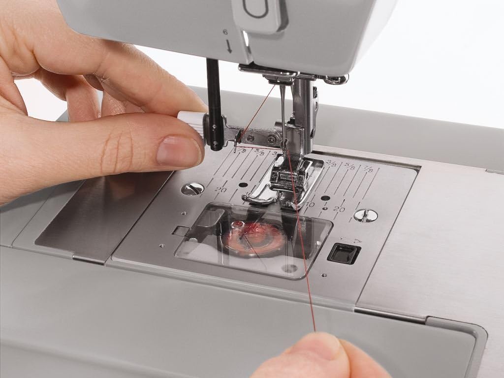 Singer Heavy Duty 4423, Elektrische Nähmaschine mit 23 integrierte Stiche - Freiarm | Profi Haushaltsnähmaschine für dicke Stoffe | Nutzstich-Nähmaschine zum Nähen von Leder und Jeans mit Zubehör
