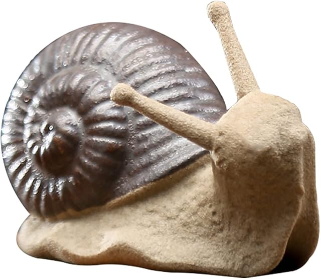 Ceramic Snail Decoration Cute Gardening Snails Ornaments ,Mini Animals Miniature Ornament,Miniature Fairy Garden Mini Snail Ornament Dollhouse Plant Pot Figurine Garden 1.6x3.3x2.3cm