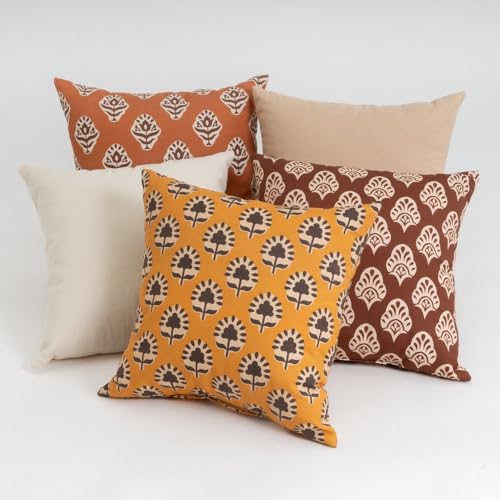 LOLAhome Set de 5 Cojines Decorativos arabescos de Tela de polialgodón de Color Surtido Mostaza, marrón y Blanco de 45x45 cm con Relleno Incluido