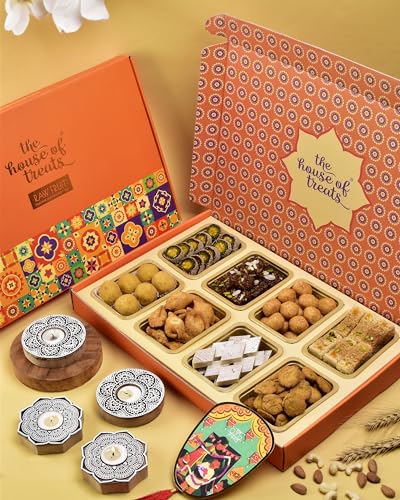 Image of Diwali Sweets Diwali Hampers Diwali Gifts Diwali Gifts For Family And Friends Sweets For Diwali Pack Of 8 Sweets Besan Laddo Anjeer Chakkar Diwali Candles
