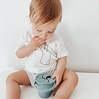Vista 3 de BraveJusticeKidsCo - Snack Attack Cup - Contenedor de bocadillos de silicona plegable, recipiente para snacks para bebés y niños pequeños