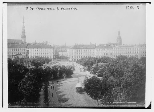 Historic Photographs, LLC Photo: Riga,Kalkstrasse,Promenade,Streets,Buildings,Carriages,Latvia,Bain News Service