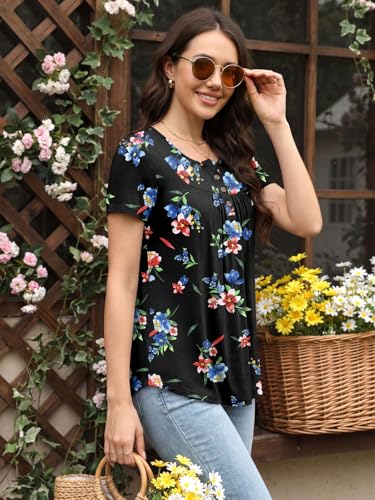 Image of Womens Summer Pajama Sets 2 Piece Short Sleeve Top and Capri Pants Plus Size Ladies Lounge Pjs Sets with Pockets