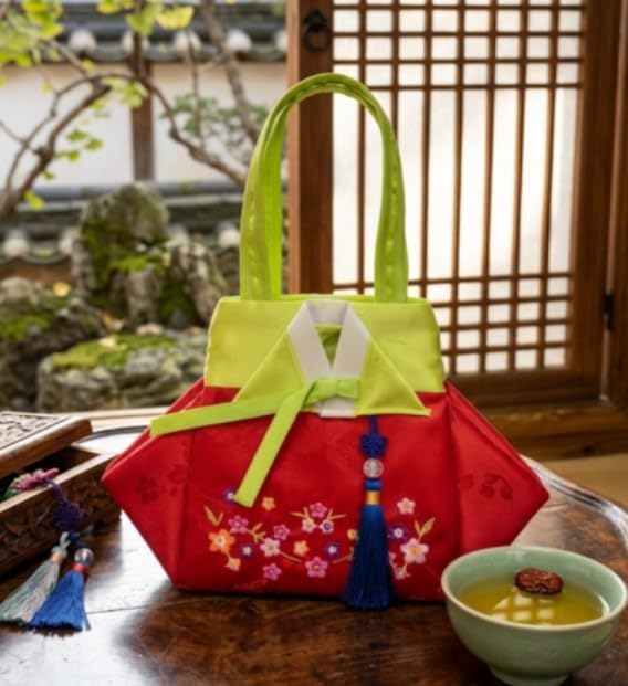 Gongdan(Satin) Korean Tote Bag Inspired Hanbok, Cute Mini Handbag for Girls & Women, Korean Gift Bag, K Culture Coin Pouch, Multi Color, 9.84 x 11.81 Inch (Light Green/Red) image 3