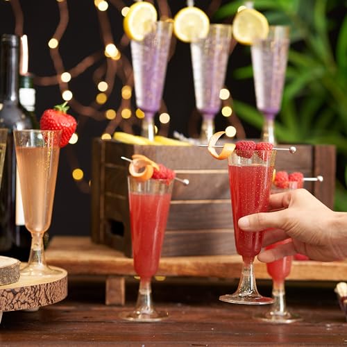 MATANA 50 Eleganckich Plastikowych Filiżanek do Szampana z Złotym Brokatem, 150 ml - Wytrzymałe i Wielokrotnego Użycia - Koktajle, Prosecco, Mimosa - Urodziny, Wesela, Boże Narodzenie i Imprezy