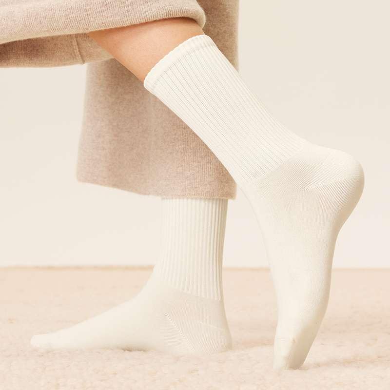 4 Pairs Women Lightweight Crew Socks, Breathable Cotton Hand-Linked Smooth Toe, Soft, Comfortable, Durable, Size 5-10 - Image 3