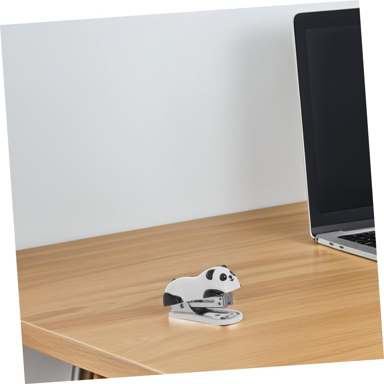 15 Pezzi Mini Cucitrice da Tavolo Forma Panda Spillatrice Portatile Piccola per Ufficio Scuola e Casa Design Carino e Funzionale per Scrivania