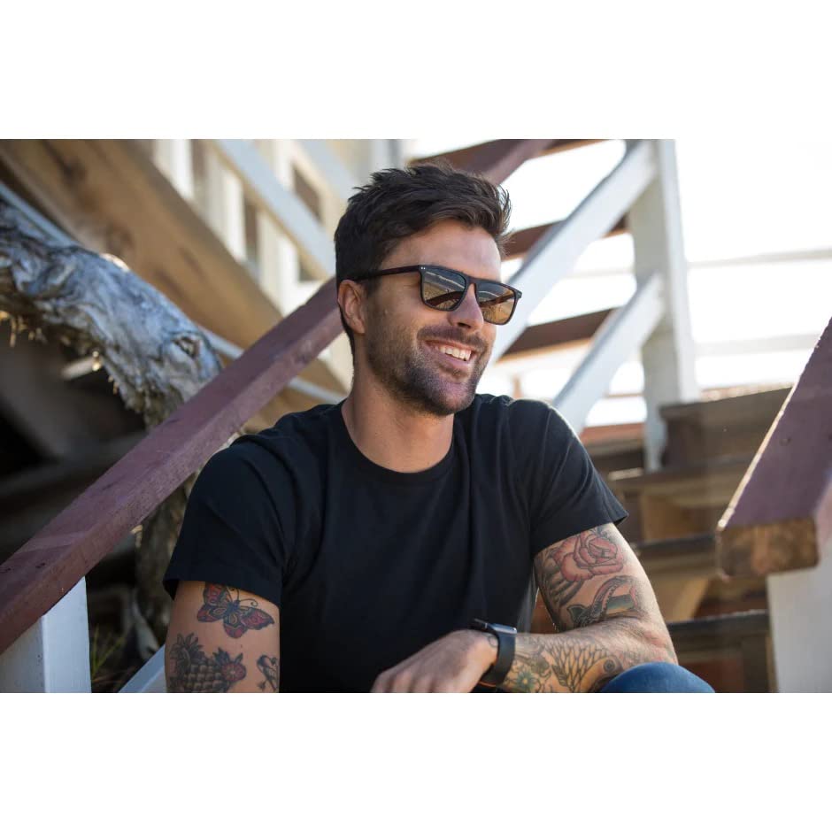 Image of DAX SUNGLASSES WITH POLARIZED LENSES BY I-SEA