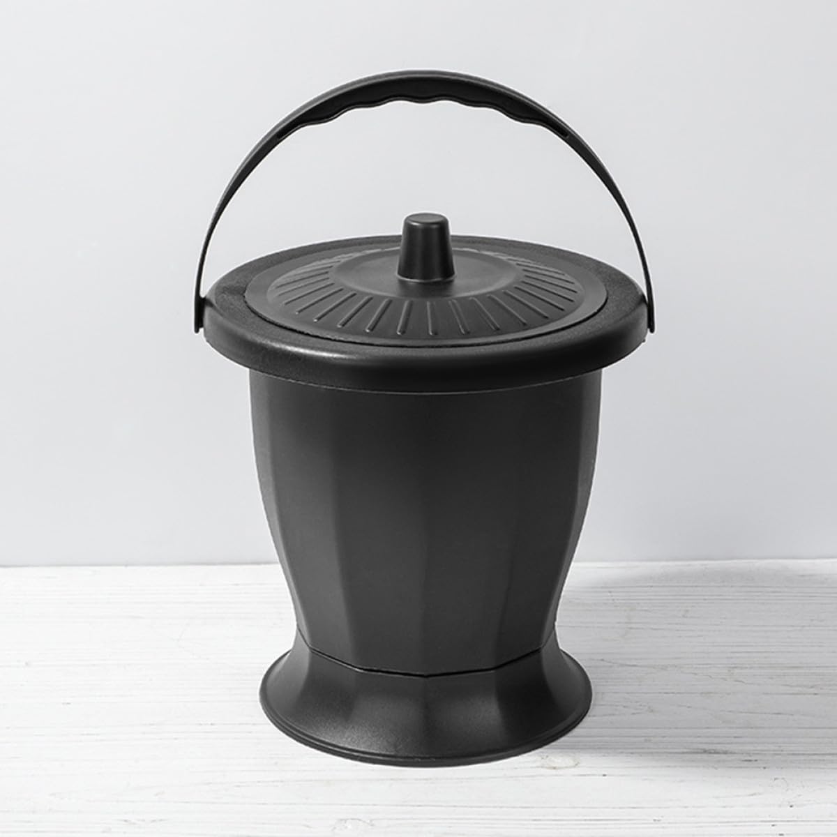 Ciieeo Sputacchiera Portatile per Anziani e Adulti con Coperchio, Vaso da Notte Riutilizzabile in Plastica Pp, Orinatoio Unisex per Uso Domestico e Viaggio, Secchio Urina con Isolamento