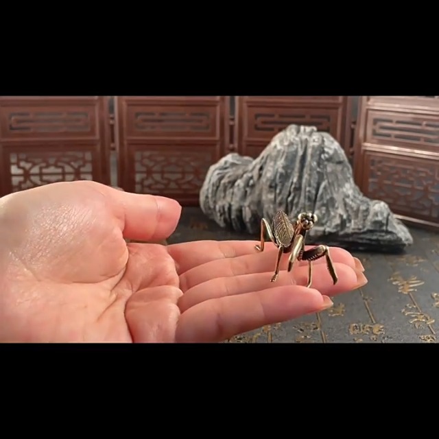 Amazon.com: MHYGKTXRA 2pcs Gold Praying Mantis Figurines, Vintage