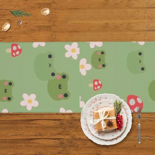 Chemin de table de Noël original avec motifs champignons et grenouilles
