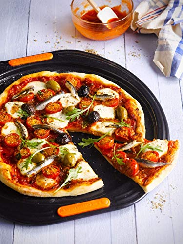 Le-Creuset-Toughened-Non-Stick-Bakeware-Pizza-Pan-Black