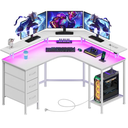 Seventable Bureau Gaming d'angle en L avec Rangement, 119 x 119 cm - Bureau PC Gamer avec 3 Tiroirs, LED RGB, Prises Intégrées (AC/USB/Type-C), Bureau d'Ordinateur Réversible, Blanc