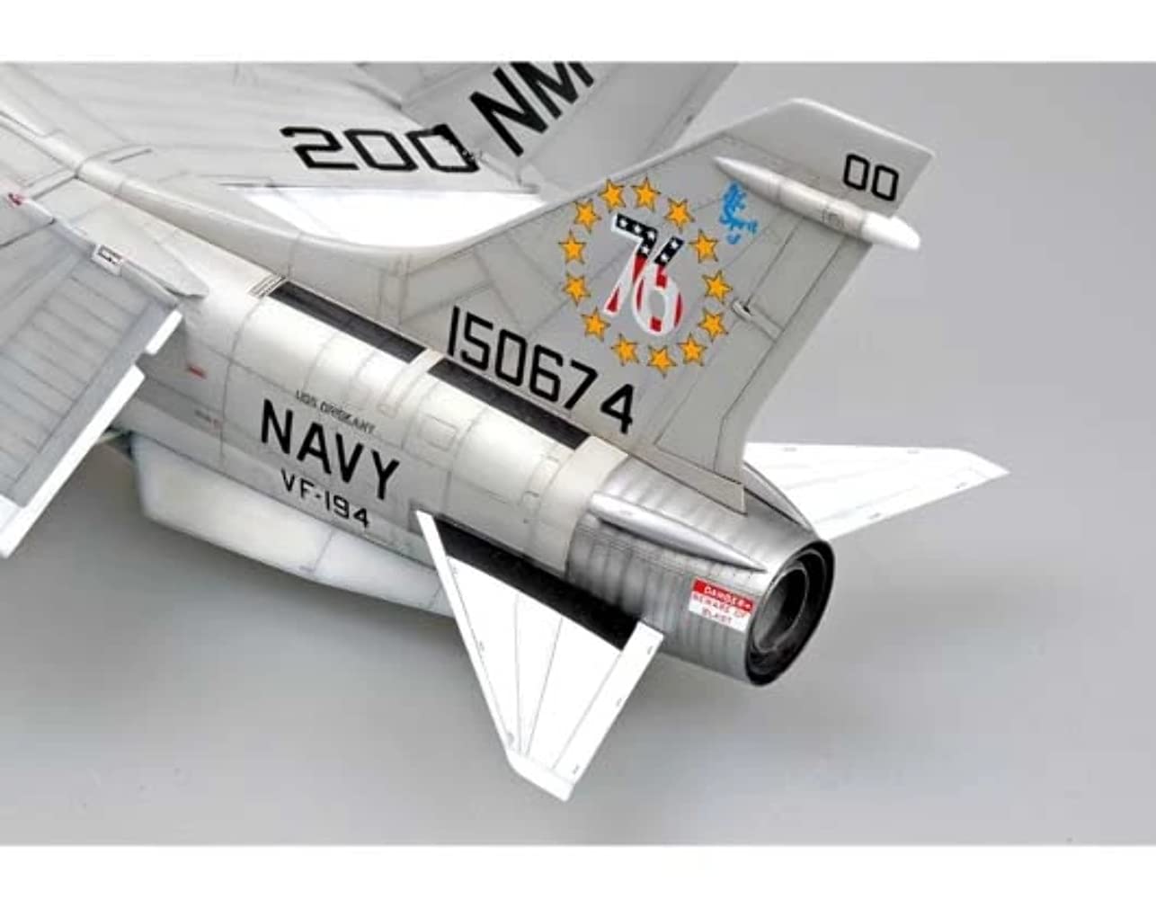 Amazon | トランペッター 1/32 F-8J クルセイダー プラモデル  