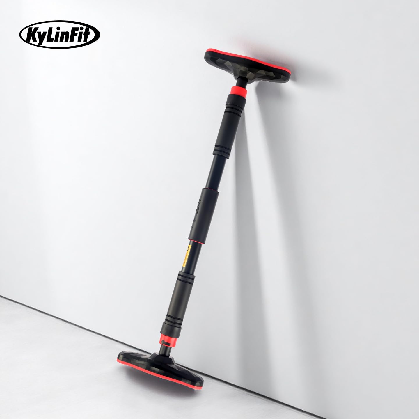 Barre de traction professionnelle pour la maison | Charge maximale de 180 kg, réglage rapide (65-100 cm) | Sécuritaire sans perçage grâce au système à crémaillère et au rembourrage en PVC