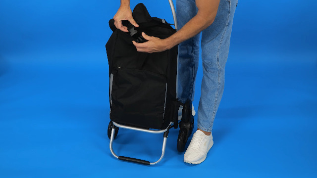 Meister Einkaufstrolley Schwarz, 54 + 5 L - 3x3 Treppensteiger - Klappbarer Einkaufsroller mit Kühlfach – Abnehmbare, regenfeste Tasche – Mit Aufhängung für Einkaufswagen – Bild 8