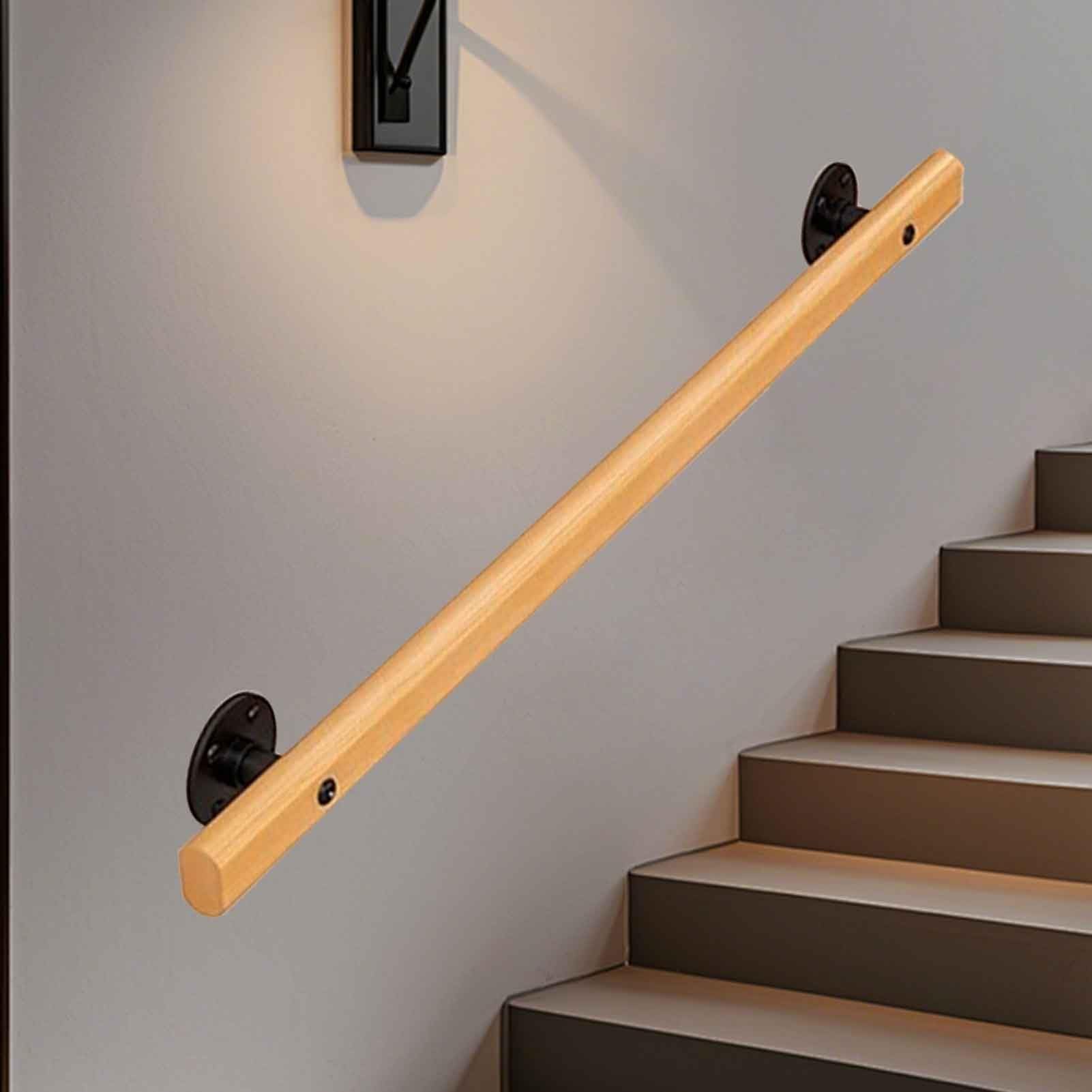 Rampe en Bois Massif 450cm : Rambarde d'Escalier Noble pour l'Extérieur