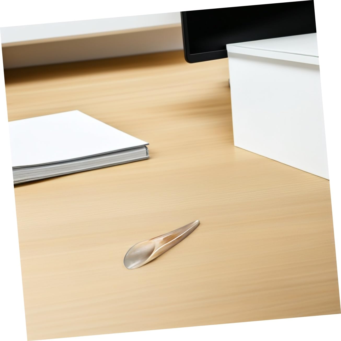 Strumento Gua Sha Facciale 2 Pezzi in Corno di Bue Khaki | Tocco Liscio e Confortevole, Portatile per Viaggio e Casa, Massaggio Manuale Viso e Corpo
