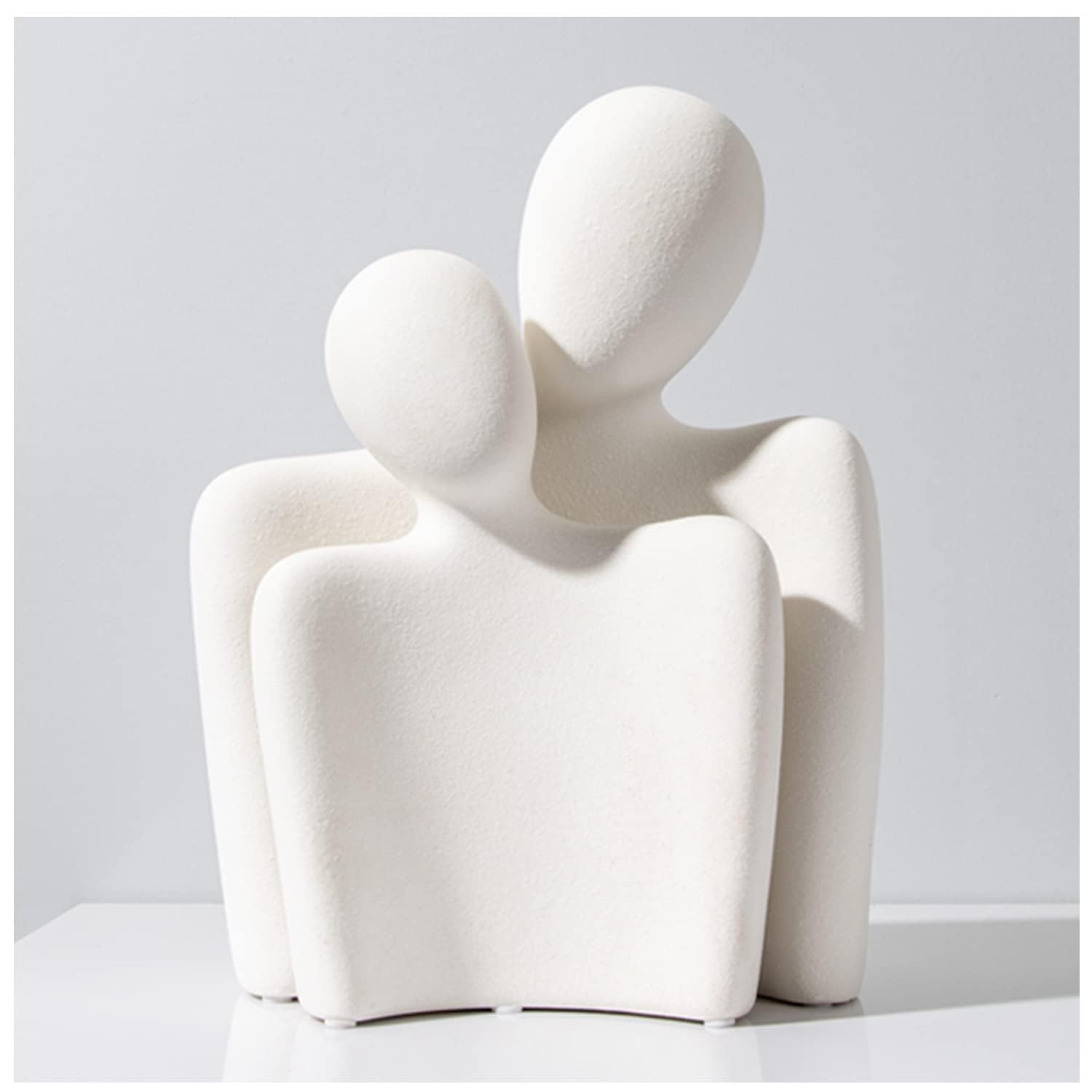 Hugging Couple Statues Ceramic Lover Figurine Embrace Characters (White)