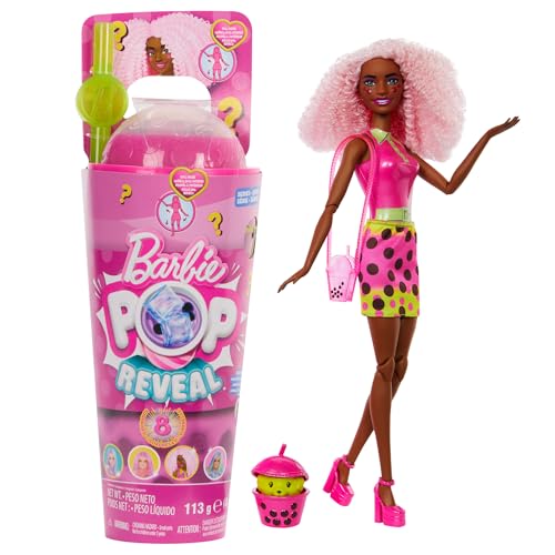 Barbie Pop Reveal Muñeca con pelo rosa, con vaso Té de burbujas frutos rojos, con cubitos de hielo que revelan ropa, mascotas y accesorios sorpresa, juguete +3 años (HTJ20)