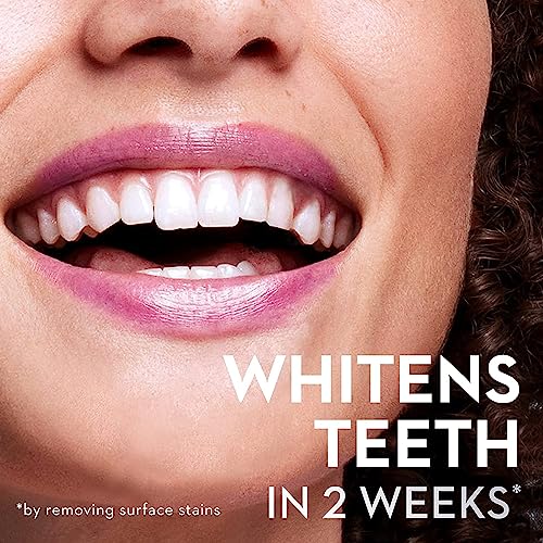 oral-b 3d white stain eraser 4 count soft manual tootbrush pack removes stains whitens teeth tongue and cheek cleaner