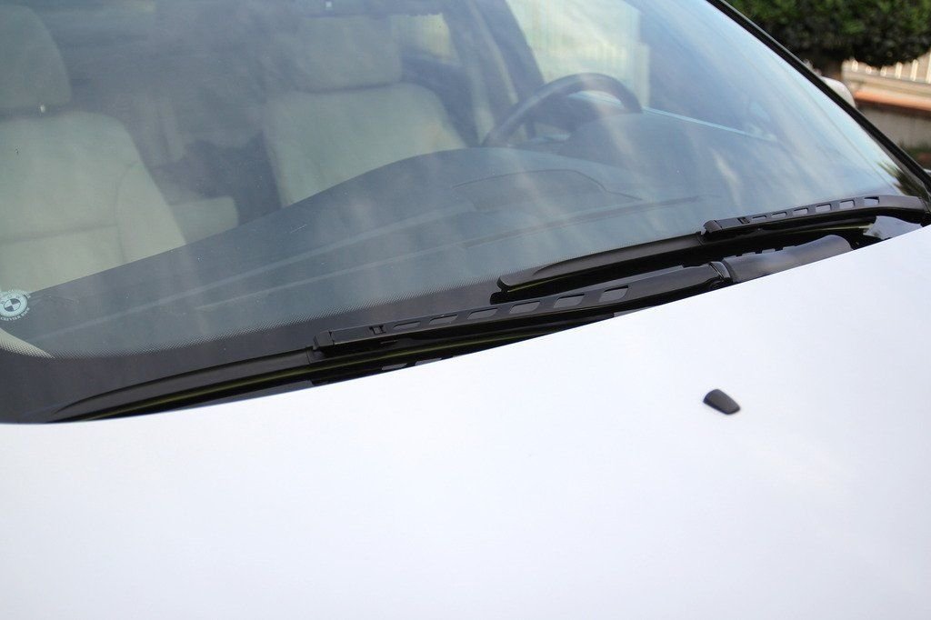 Amazon.com: AERO Avenger Premium All-Season Beam Windshield