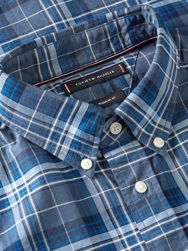 Image of Tommy Hilfiger Men's Long Sleeve Oxford Shirts in Regular Fit, Men's Button Down Shirts, Also Available in Big and Tall