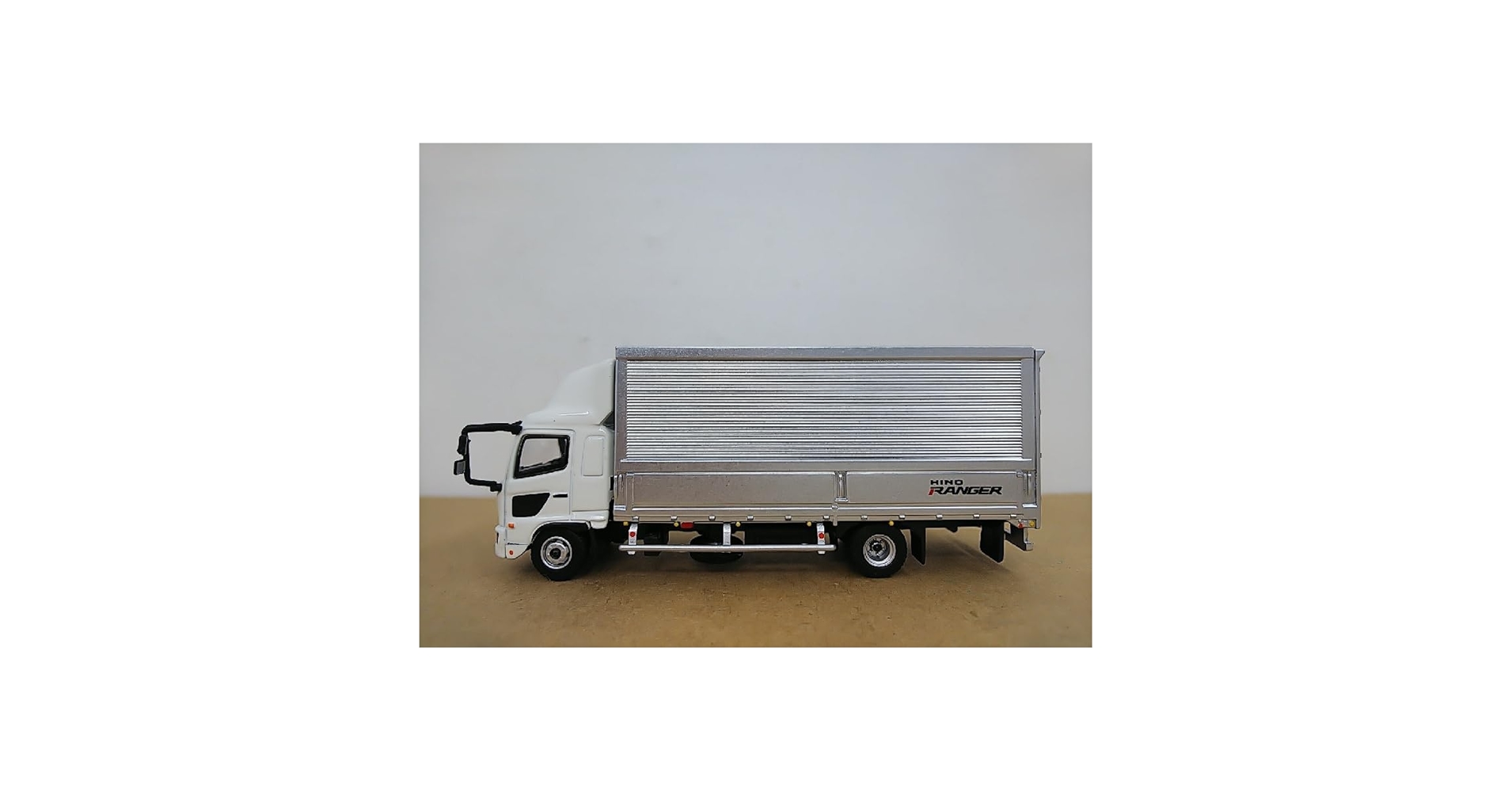 Amazon | □ ディーラーHINO RANGER 日野レンジャー 中型トラック