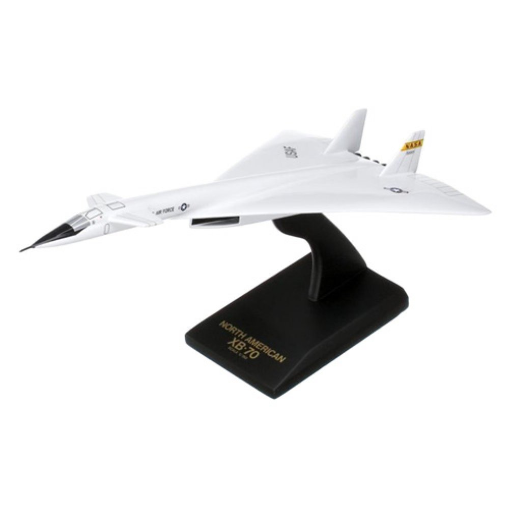 Mastercraft Collection XB-70 Valkyrie Model Scale: 1/150