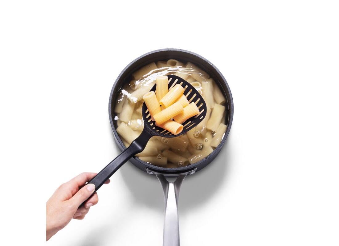 Dreamfarm Lestrain 2-In-1 Cucchiaio forato da Cucina con meccanismo Raccogligocce - 11" Nero