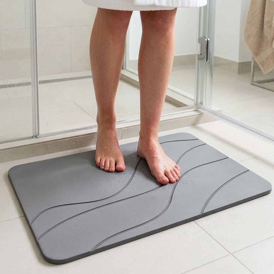 Tapis de Bain en Pierre de Diatomite Dure 60x40 cm Super Absorbant, Facile à Nettoyer, Antidérapant, pour Salle de Bain et Cuisine, Naturel Matériau Séchage Rapide...