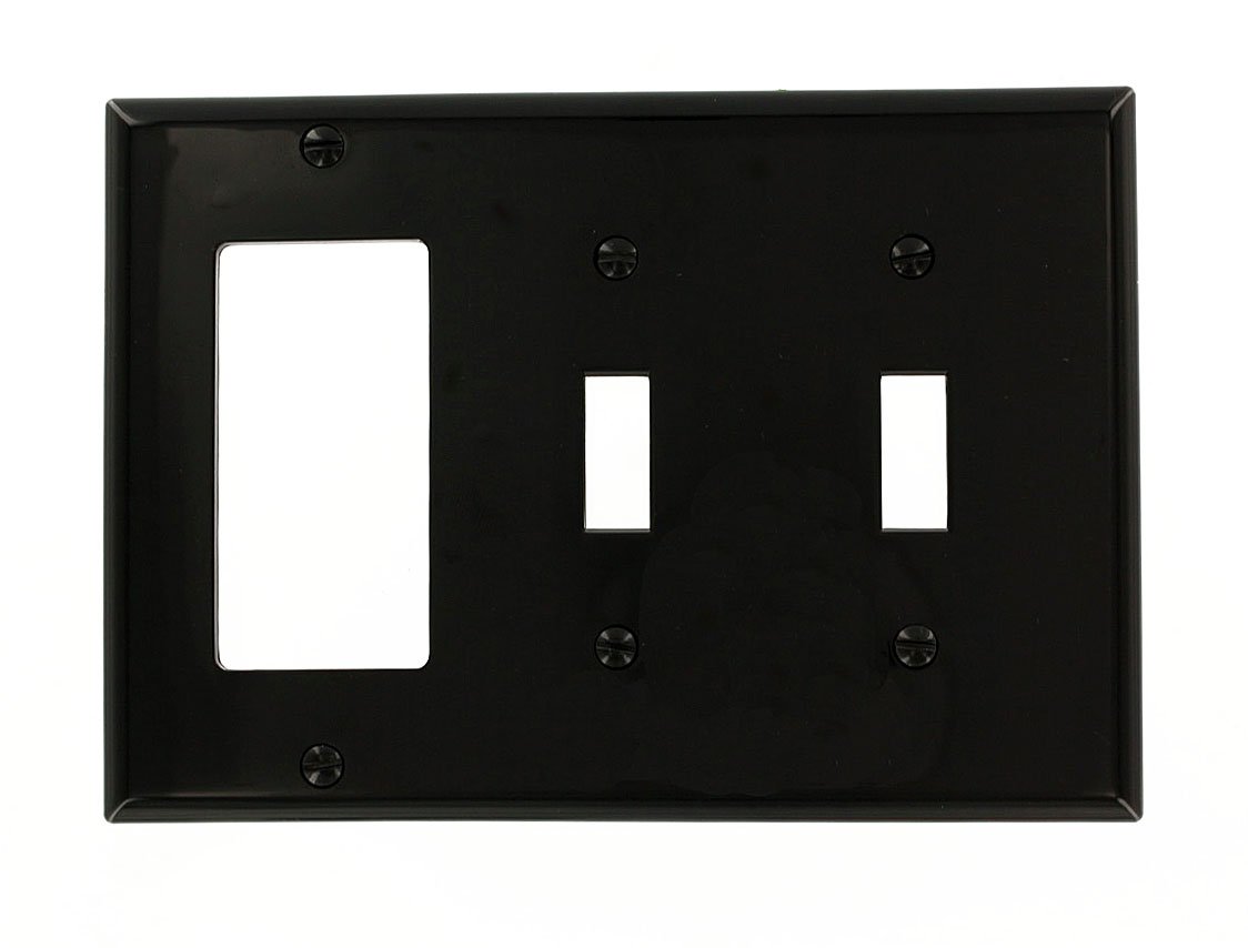 TERZO　ＥＣ２３Ｍ Leviton 3-Gang 2-Toggle 1-Decora/GFCI Device Combination Wallplate