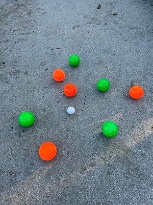 Miniatura 6 de BuyBocceBalls Listado - Hecho en Estados Unidos, juego de bochas oficiales de torneo de calidad premium, bolas naranjas y verdes de 4.331 in; tamaño