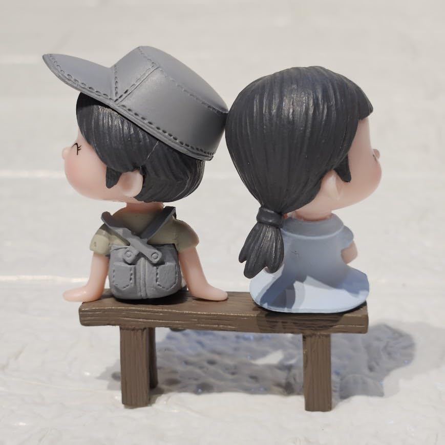 Image of Miniature Purple Couple Figurines, Decorative Dollhouse Accessories, Collectible Gift Set, Mini Garden Decoration (Grey Cap Couple)