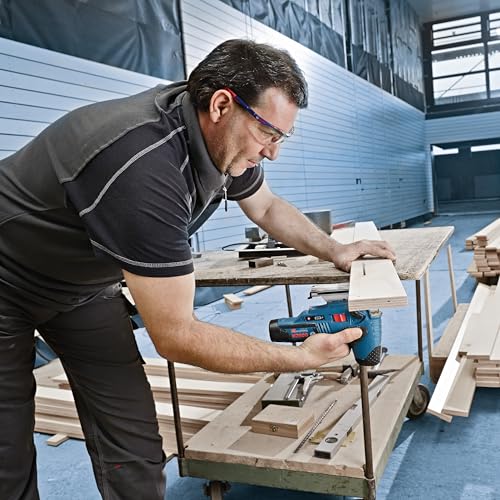 Bosch Professional 12V System Akku Stichsäge GST 12V-70 (Schnitttiefe in Holz: 70mm, inkl. 2x Sägeblatt, Gleitschuh, Spanreißschutz, ohne Akku/ Ladegerät)