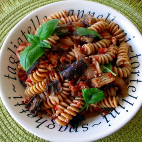 Pasta con melanzane e tofu affumicato