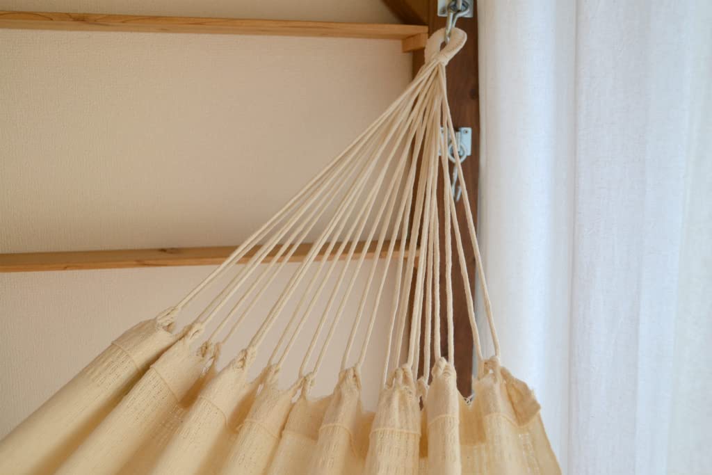 ハンモックライフ 1311 ブラジリアン ハンモック シングルサイズ  オフホワイト【1人用 ソロ 新築 リノベやグランピングにも】 室内  グランピング   キャンプ キュリアス ブラジリアン オーガニック おしゃれ タッセル ブランド コットン Amazon.co.jp: ハンモックライフ 1311 ブラジリアン ハンモック