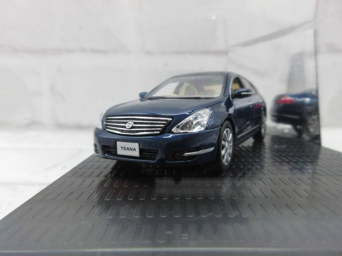 Amazon.co.jp: ミニカー 143 日産 ティアナ J32 ルナブルー