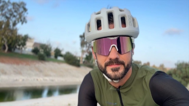 SCVCN Lunettes De Vélo Polarisées Homme/Femme – 3 Verres Interchangeables, Monture TR90 Léger, Anti-UV400, Idéal Pour Cyclisme, Running, Pêche Et Conduite